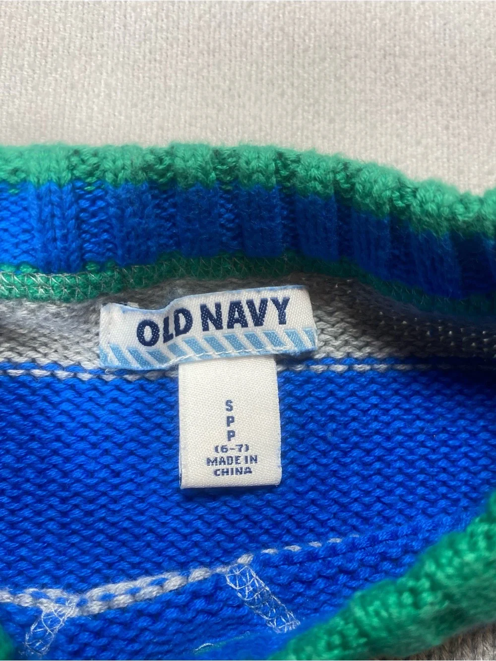 Old Navy Kid’s Striped Crewneck Sweater size small